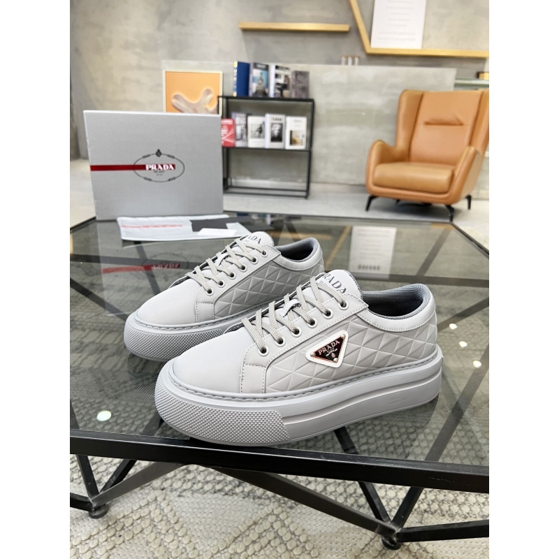 Pra*a sneakers
